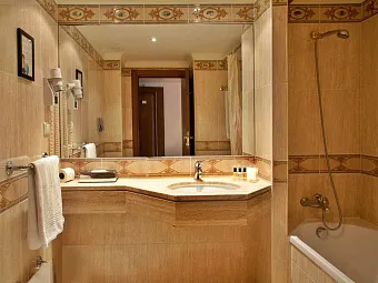TURIM LISBOA 4*