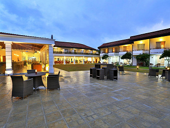 HIBISCUS BEACH HOTEL & VILLAS 4*