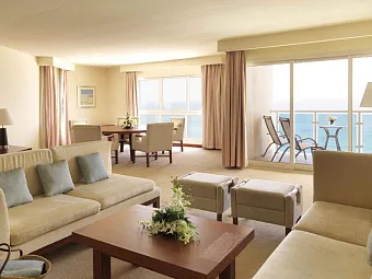 Отель RADISSON BLU RESORT FUJAIRAH 5*