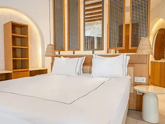 THE NORM COLLECTION DOOR'A 5*