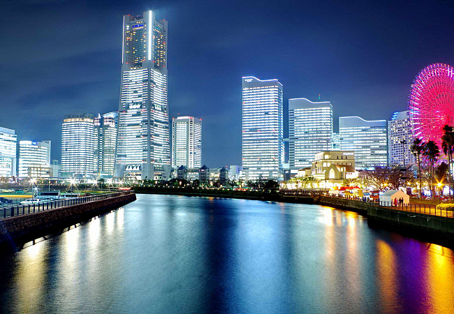 Ночные виды Йокогамы. Кстати, границ между Токио и Йокогамой нет - это одна гигантская городская агломерация