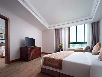 BAOHONG SANYA HOTEL 4*