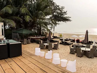 Пляжное кафе в Shikara Resort 3*