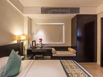 HOWARD JOHNSON RESORT SANYA BAY 5*