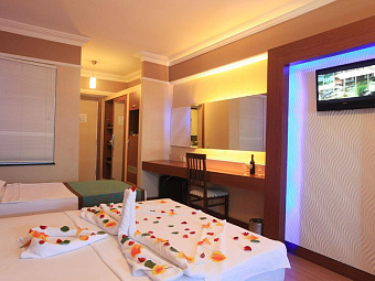  TAC PREMIER HOTEL 4*