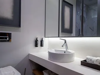 THE NORM COLLECTION DOOR'A 5*