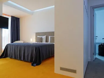 Отель ADRIANO 4*