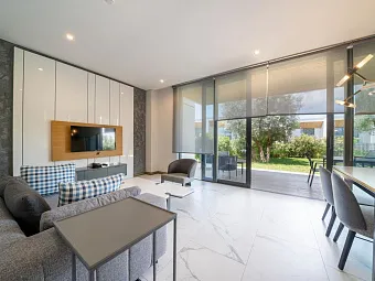 THE NORM COLLECTION DOOR'A 5*