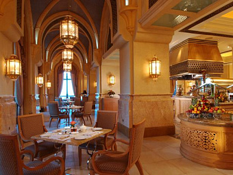  EMIRATES PALACE HOTEL 5*