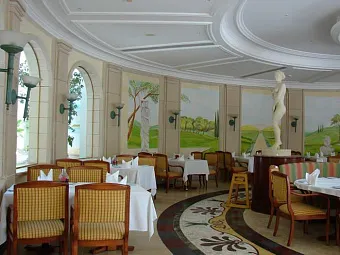 Отель ROYAL AZUR 5*