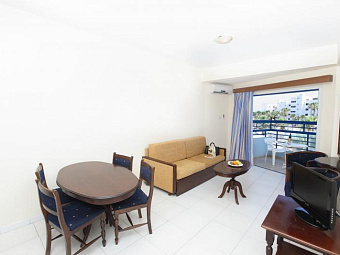   PAPANTONIA HOTEL APARTMENTS 4*