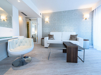 PLAZA SANTA PONSA BOUTIQUE HOTEL 4* (ех PLAZA BEACH BOUTIQUE HOTEL)