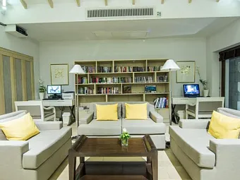Отель THE SHORE AT KATATHANI 5*