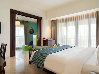 HOLIDAY INN RESORT BALI BENOA 5*