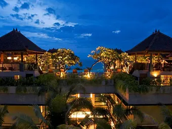 Отель MERCURE KUTA 4*