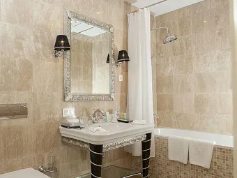 RADISSON LAZURNAYA HOTEL 4*
