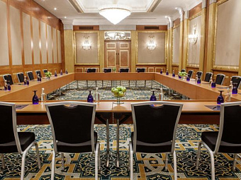 CORNICHE HOTEL SHARJAH 5* (ex. Hilton)