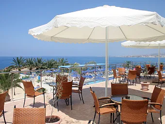  Отель QUEENS BAY 3*