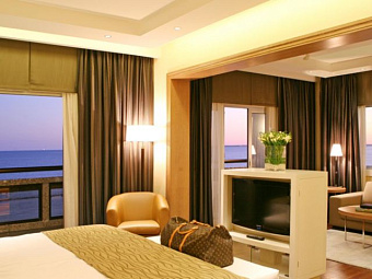   CROWNE PLAZA LIMASSOL 4*, , .