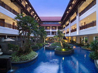 HOLIDAY INN RESORT BALI BENOA 5*