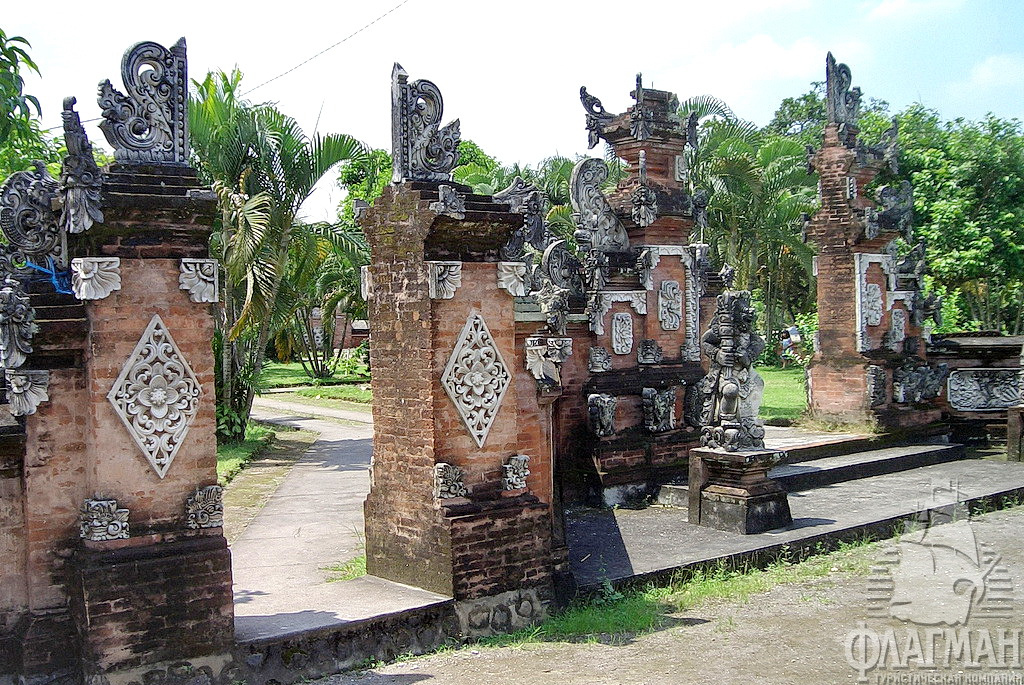 Pura Lingsar.