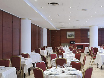 Отель TULIP INN ANDORRA DELFOS HOTEL 4*