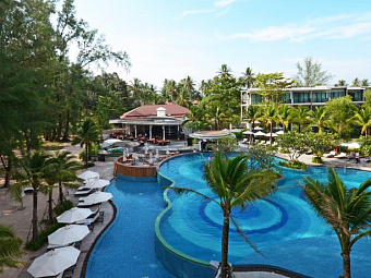 Отель HOLIDAY INN RESORT PHUKET MAI KHAO BEACH 4*