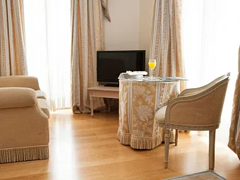 Отель REAL PALACIO 5*