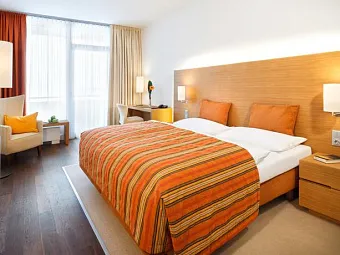 Отель TAUERN SPA ZELL AM SEE-KAPRUN HOTEL 4+*
