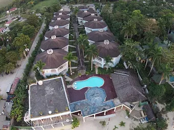 Отель BEACHCOMBER CLUB RESORT 3*