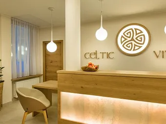 Отель OESTERREICHISCHER HOF HOTEL 4*