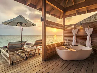HURAWALHI ISLAND RESORT 5*