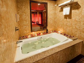 Отель PINNACLE GRAND JOMTIEN PATTAYA 4*