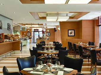 RAMADA PLAZA JUMEIRAH BEACH RESIDENCE 4*