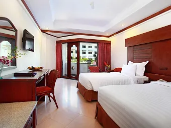 Отель GRAND INNA KUTA 4*
