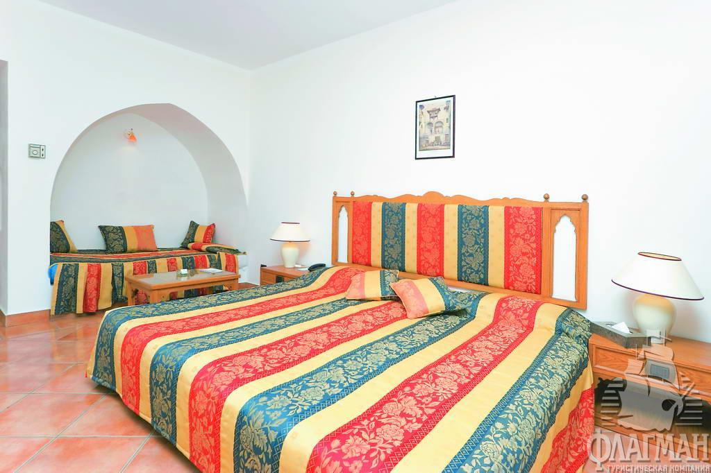 Holiday beach resort. Египет сонеста Бич Резорт. Сонеста Бич Резорт энд казино 5 Шарм-Эль-Шейх. Египет, отель сонеста Бич Резорт энд казино. Royal Holiday Beach Resort Casino 5 Египет Шарм-Эль-Шейх.