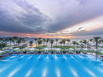 Отель VINPEARL RESORT & SPA LONG BEACH NHA TRANG 5*