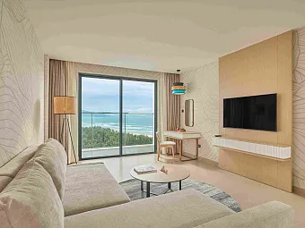 LUGANO RESORT & SPA CAM RANH 5*