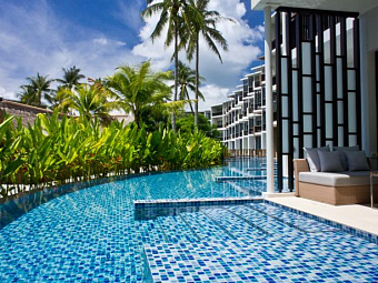 Отель HOLIDAY INN RESORT PHUKET MAI KHAO BEACH 4*