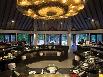 Отель ATMOSPHERE KANIFUSHI 5*