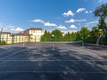 ФОРЕСТА ФЕСТИВАЛЬ ПАРК 4*, Подмосковье. Теннисный корт.