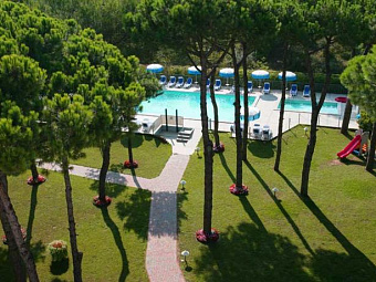 APARTHOTEL LA PINETA 4*