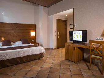 Отель MAGIC LA MASSANA 4*