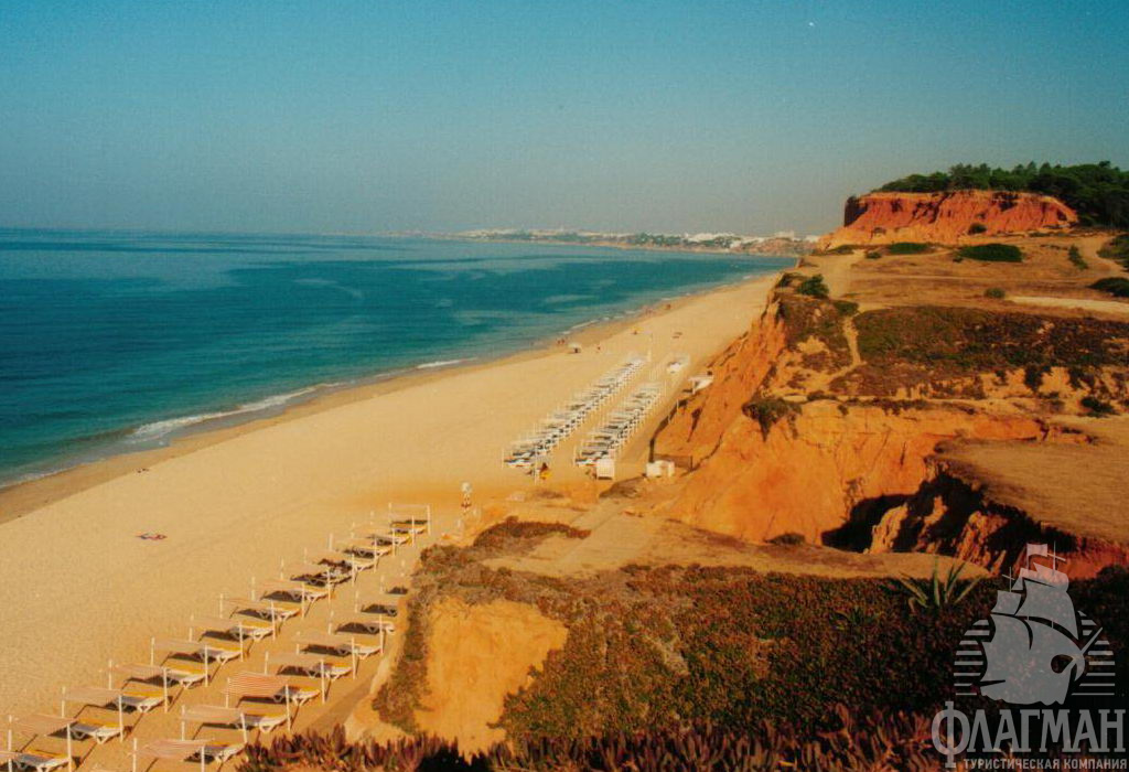 Пляж Praia-da-falesia.
