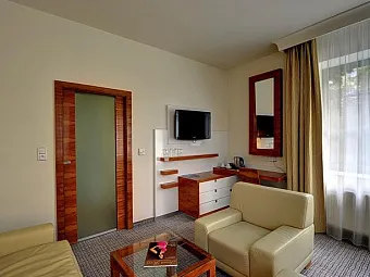 ST. JOSEPH ROYAL REGENT 4*