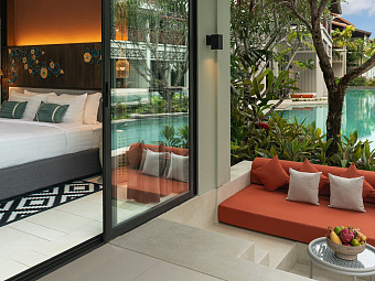 Deluxe Pool Access Room