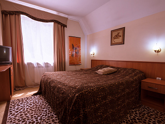 ШАТО ЛЕОПАРД 3*