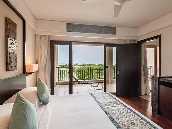 HOWARD JOHNSON RESORT SANYA BAY 5*