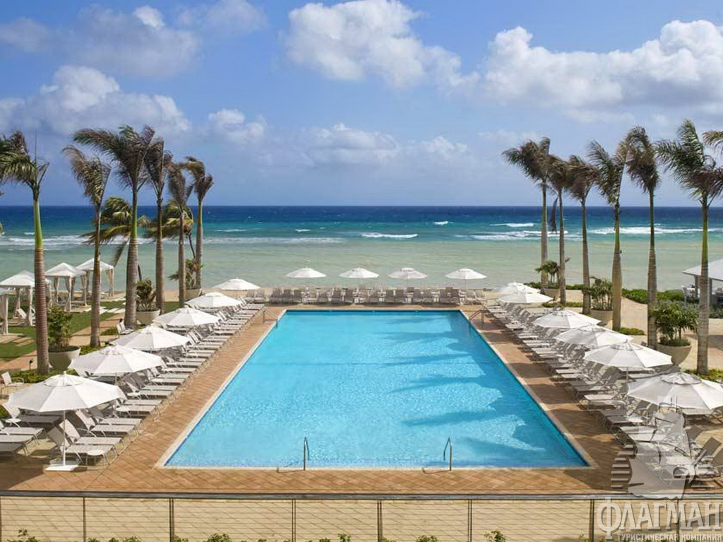 Бассейн отеля Hilton