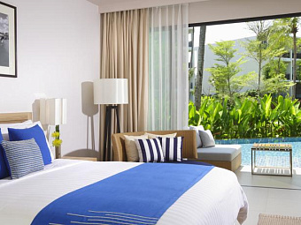 Отель HOLIDAY INN RESORT PHUKET MAI KHAO BEACH 4*